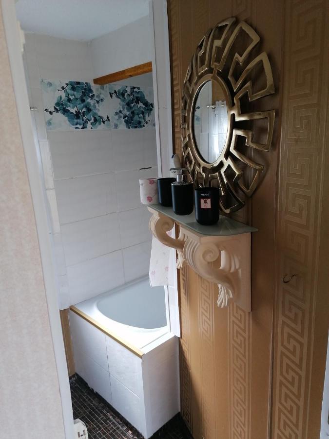 Mobilheim In Alttrebbin Hotel Neutrebbin ภายนอก รูปภาพ